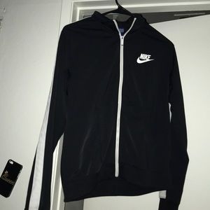 NIKE SWEATER